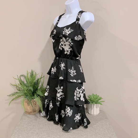 WHBM Black & White Tiered Floral Formal Dress Size 4 NEW! - Picture 2 of 10
